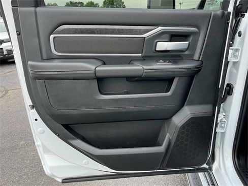 Used 2024 RAM 3500 Big Horn image 21