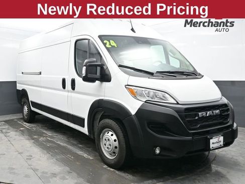 Used 2024 RAM ProMaster 2500 w/ Convenience Group FWD image 1