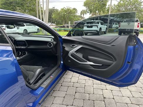Used 2019 Chevrolet Camaro SS RWD image 23