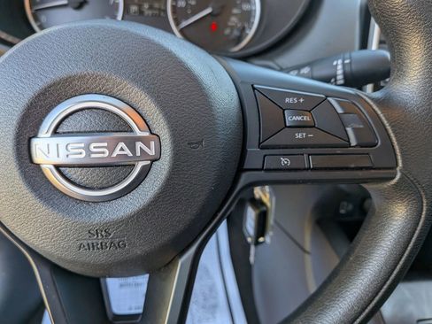 Used 2025 Nissan Versa S FWD image 37