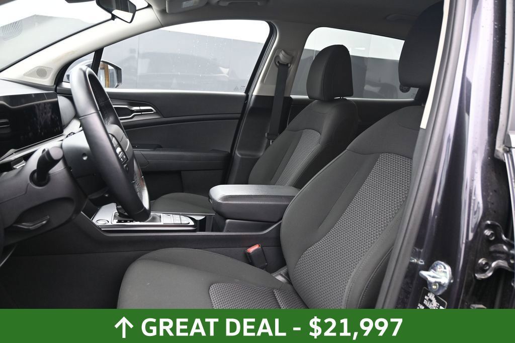 Used 2026 Kia Sportage LX FWD image 20
