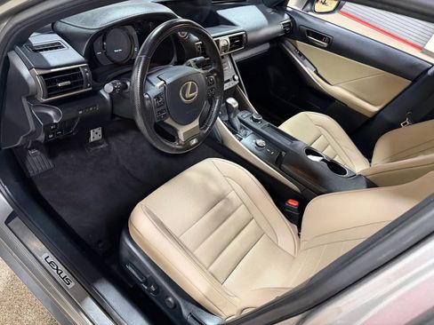 Used 2020 Lexus IS 300 F Sport image 28