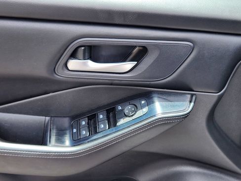 Used 2024 Nissan Rogue SV FWD image 20
