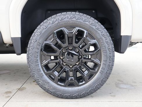 New 2026 GMC Sierra 2500 AT4 w/ AT4 Premium Plus Package AWD/4WD image 52