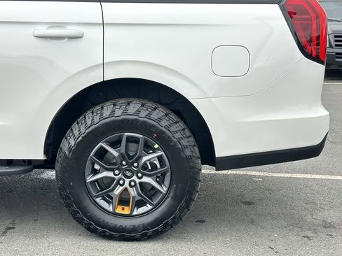 New 2025 Ford Expedition Tremor image 38