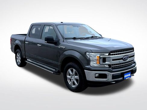 Used 2018 Ford F150 XLT w/ Equipment Group 302A Luxury AWD/4WD image 4