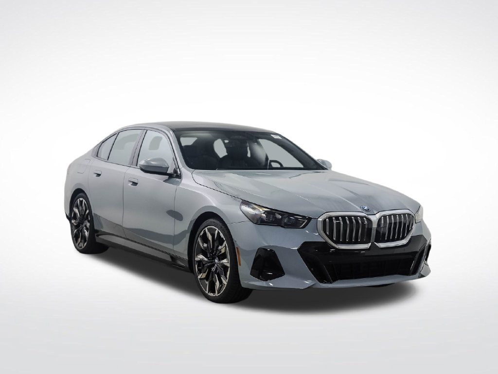 Used 2026 BMW 550e xDrive AWD/4WD image 8