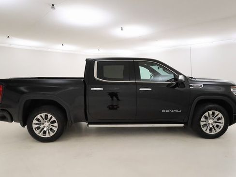 Used 2025 GMC Sierra 1500 Denali w/ Technology Package image 2