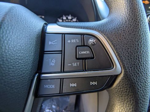 Used 2021 Toyota Sienna LE w/ LE Plus Package FWD image 25