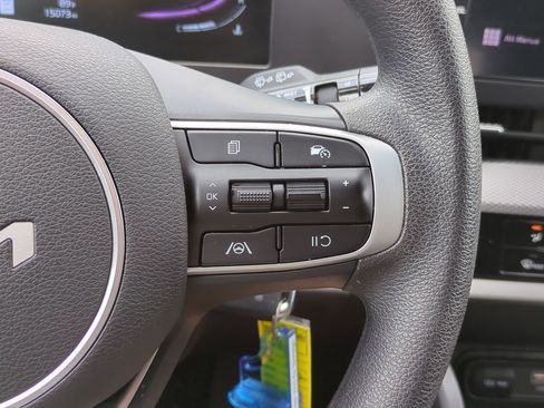 Certified 2025 Kia Sportage LX FWD image 24