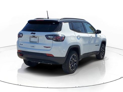 Used 2024 Jeep Compass Trailhawk w/ Trailhawk Elite Group AWD/4WD image 4