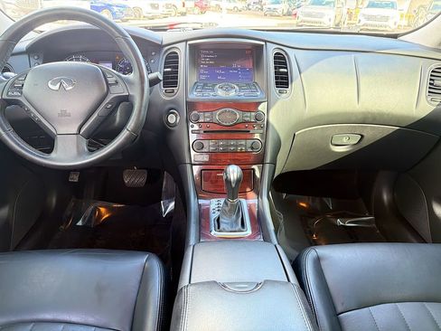 Used 2017 INFINITI QX50 Base w/ Deluxe Touring Package image 19