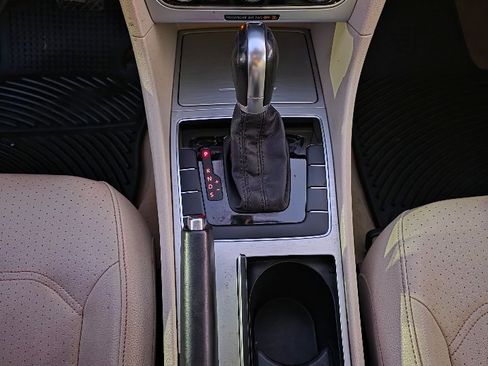 Used 2012 Volkswagen Passat 2.5 SE image 17