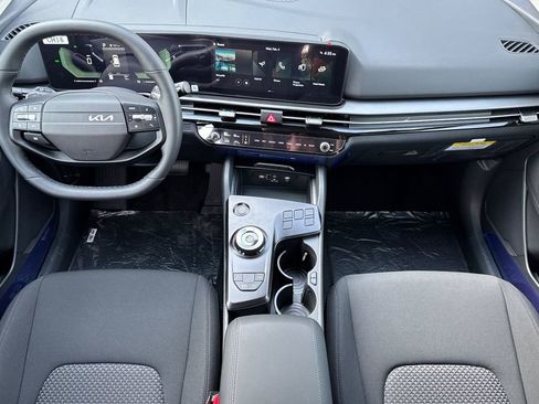 New 2026 Kia Sportage LX FWD image 13