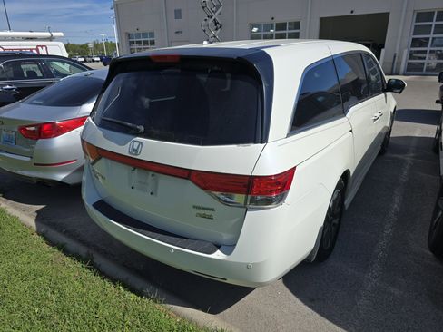 Used 2015 Honda Odyssey Touring image 2