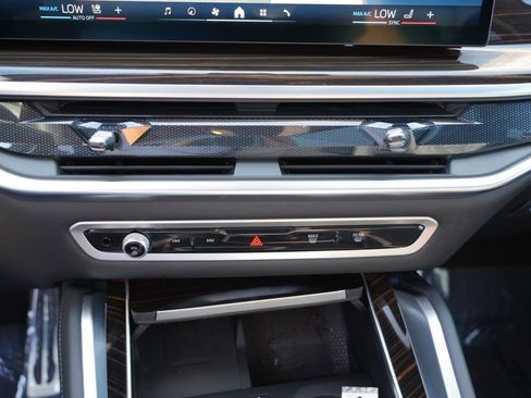 Used 2026 BMW X6 xDrive40i image 16