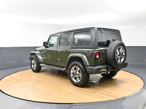 Used 2022 Jeep Wrangler Unlimited Sahara AWD/4WD image 8
