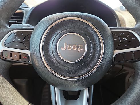 Used 2023 Jeep Renegade Latitude image 16