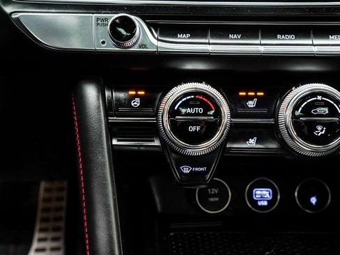 Used 2022 Genesis G70 3.3T image 25