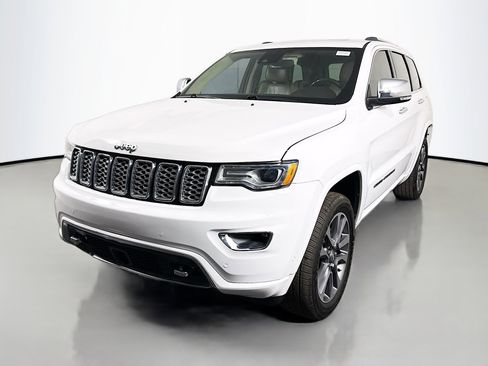 Used 2018 Jeep Grand Cherokee Overland image 4