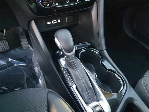 Used 2022 Buick Encore GX Select w/ Sport Touring Package image 21