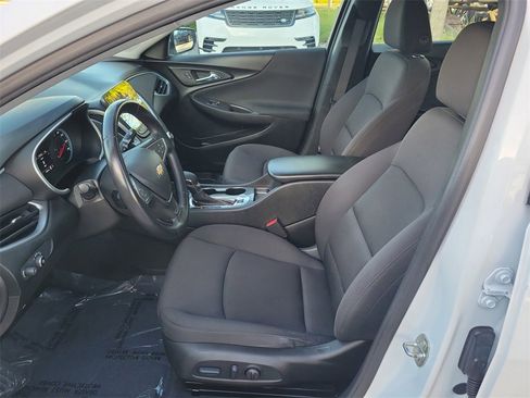 Used 2022 Chevrolet Malibu RS image 14