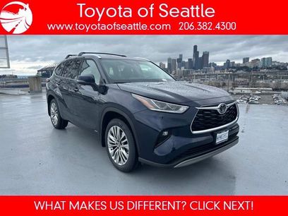 New 2026 Toyota Highlander Platinum