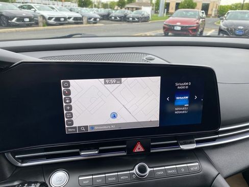 Certified 2024 Hyundai Elantra SEL FWD image 16