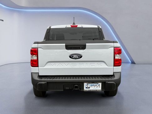 New 2025 Ford Maverick XLT w/ XLT Luxury Package FWD image 4