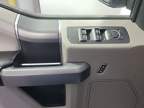 Used 2018 Ford F150 XLT w/ Equipment Group 302A Luxury image 30