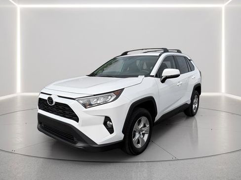 Used 2021 Toyota RAV4 XLE image 1