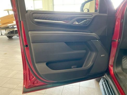 Used 2024 GMC Yukon Denali AWD/4WD image 10
