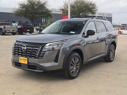 New 2026 Nissan Pathfinder SV image 7