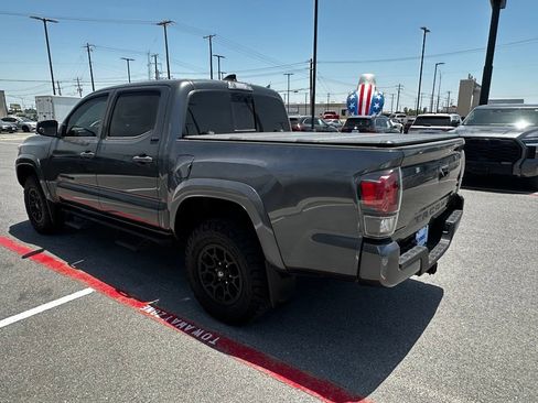 Used 2021 Toyota Tacoma SR5 RWD image 7