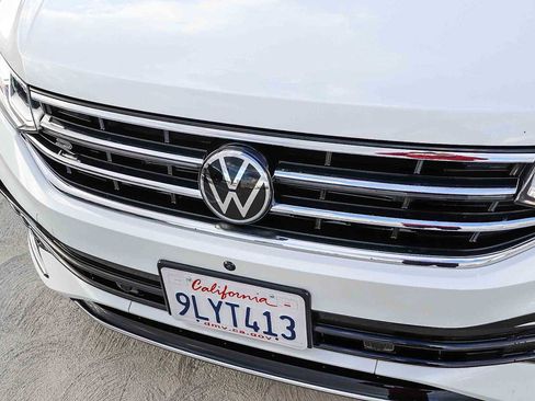 Used 2024 Volkswagen Tiguan SEL R-Line image 8