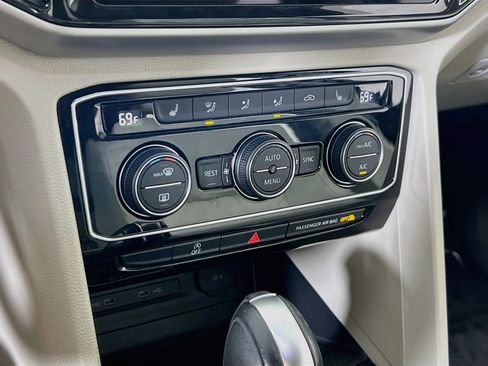 Used 2023 Volkswagen Atlas SE image 15