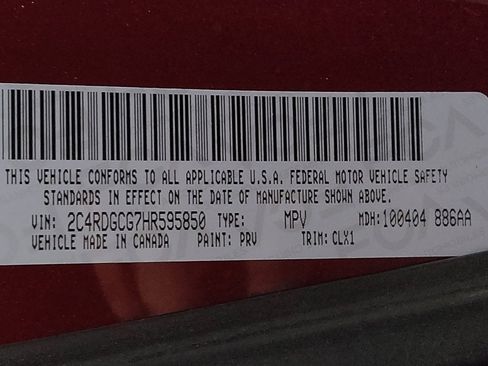 Used 2017 Dodge Grand Caravan SXT image 33