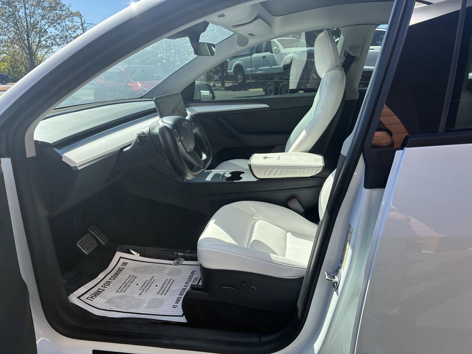 Used 2023 Tesla Model Y Long Range AWD/4WD image 19