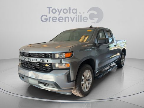Used 2020 Chevrolet Silverado 1500 Custom w/ Custom Value Package AWD/4WD image 1