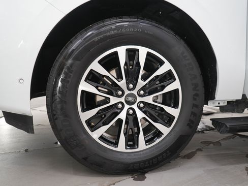 Used 2025 Ford Expedition Max Platinum AWD/4WD image 36