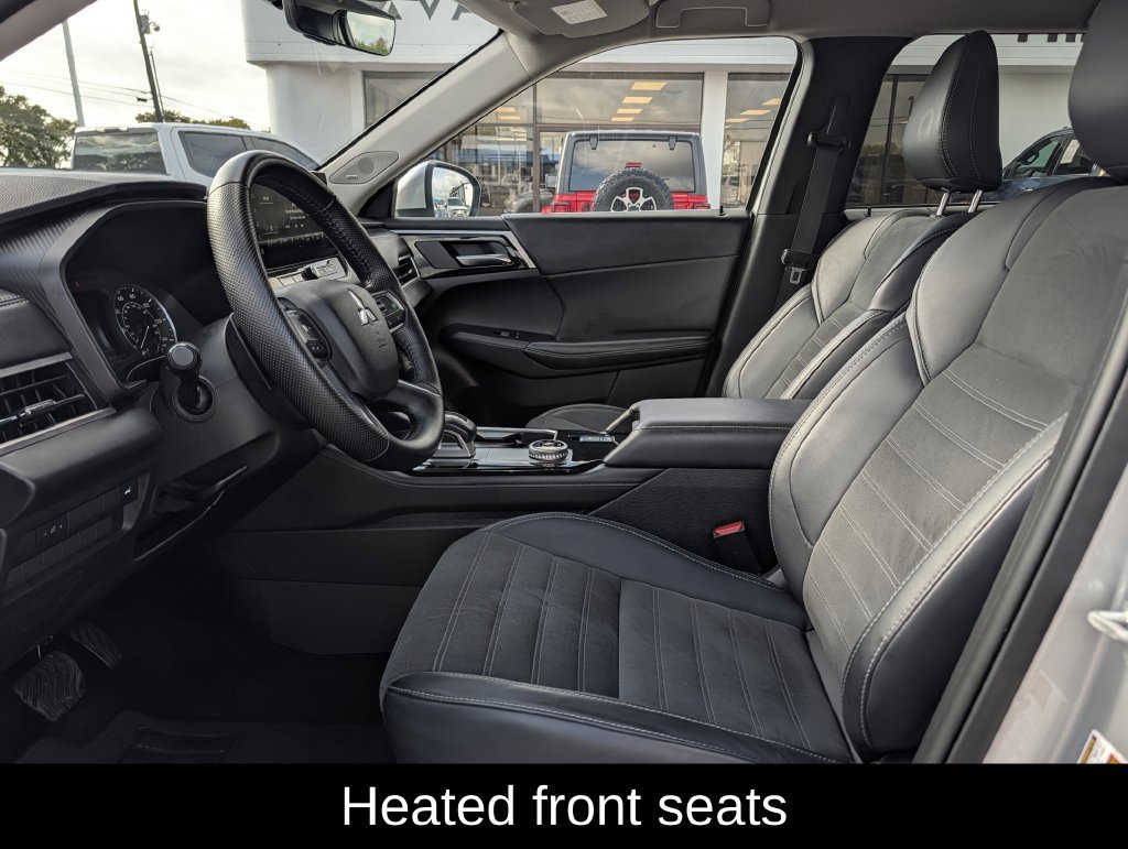 Used 2025 Mitsubishi Outlander SE AWD/4WD image 26