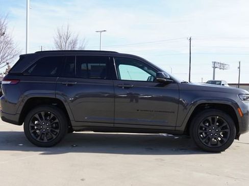 New 2026 Jeep Grand Cherokee Limited AWD/4WD image 10