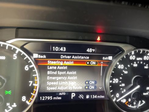 Used 2024 Nissan Pathfinder SL w/ SL Premium Package image 18