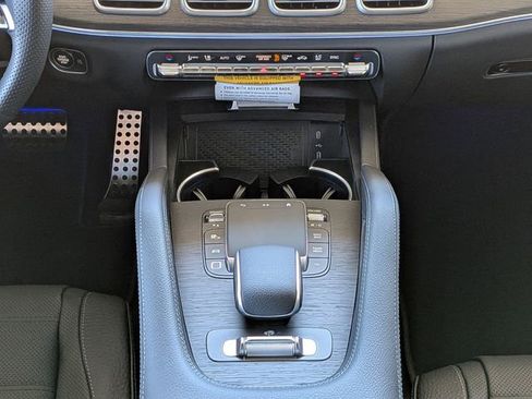 New 2026 Mercedes-Benz GLS 450 4MATIC image 21