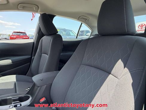 Used 2025 Toyota Corolla LE FWD image 15