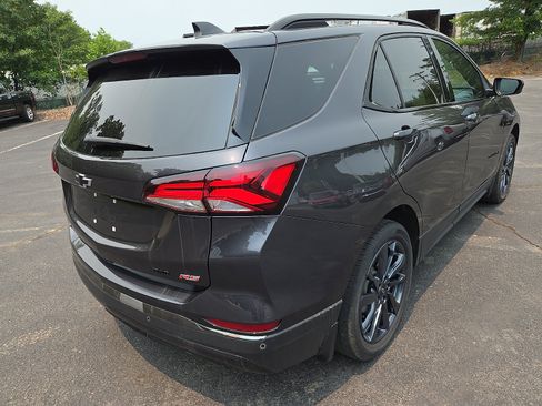 Used 2022 Chevrolet Equinox RS AWD/4WD image 3