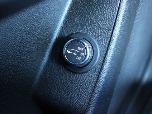 Used 2023 Chevrolet Traverse LT FWD image 43