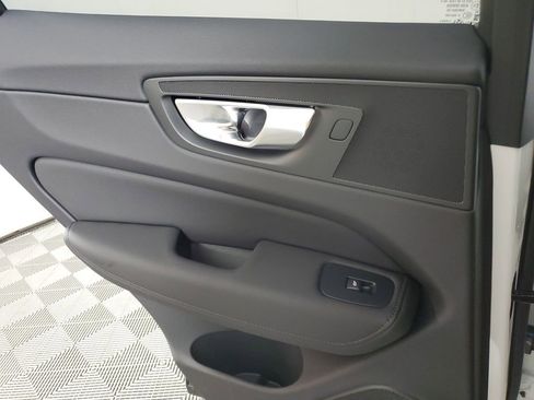 Used 2026 Volvo XC60 B5 Ultra w/ Protection Package Premier image 18