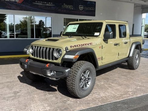 New 2025 Jeep Gladiator Mojave w/ Convenience Group image 4