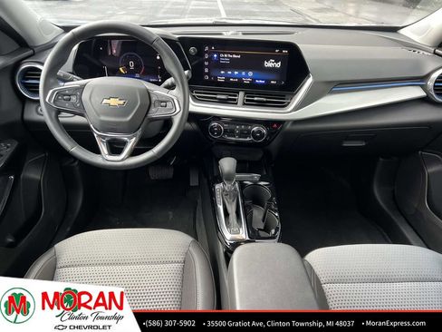 Certified 2024 Chevrolet Trax LT w/ Driver Confidence Package image 14